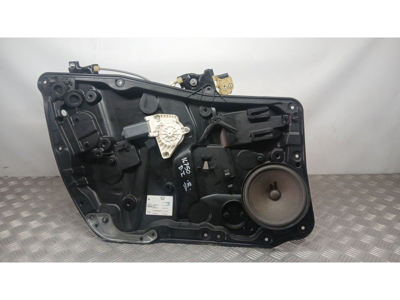 Recambio de elevalunas delantero izquierdo para mercedes-benz cla (w117) cla 200 referencia OEM IAM A1177200179 ELECTRICO 6 PINS