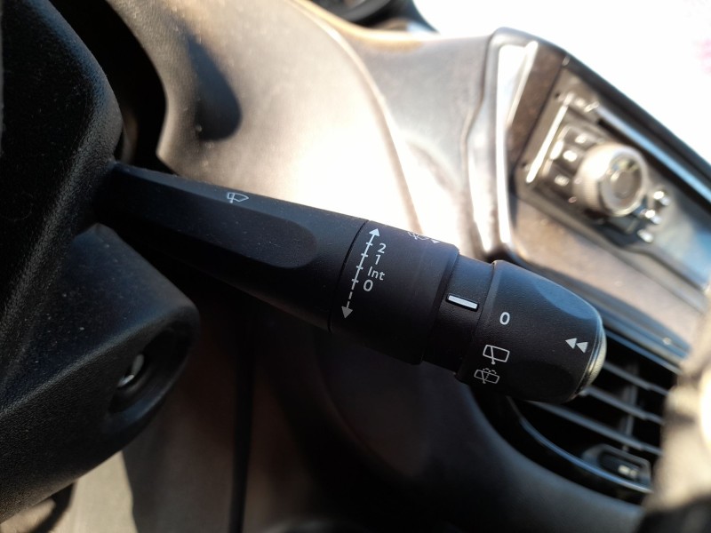 Recambio de mando luces y limpia para peugeot 208 i (ca_, cc_) 1.4 hdi referencia OEM IAM   