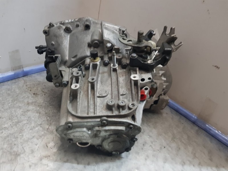 Recambio de caja cambios para citroën c5 berlina business referencia OEM IAM 20MB25 0746386 6VELOCIDADES