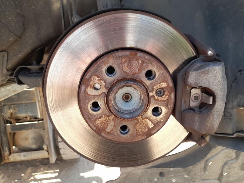 Recambio de mangueta delantera derecha para skoda rapid spaceback (nh1) 1.2 tsi referencia OEM IAM 6C0407256A  