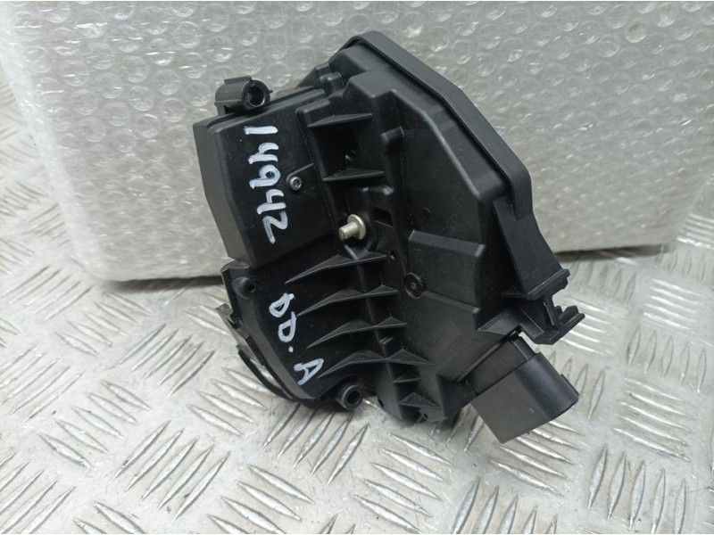 Recambio de cerradura puerta delantera derecha para ford focus lim. (cb8) trend referencia OEM IAM BM5AA21812BG 921760106 ELECTR