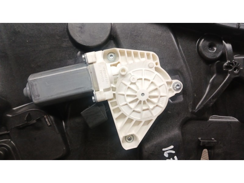 Recambio de elevalunas delantero izquierdo para mercedes-benz cla (w117) cla 200 referencia OEM IAM A1177200179 ELECTRICO 6 PINS