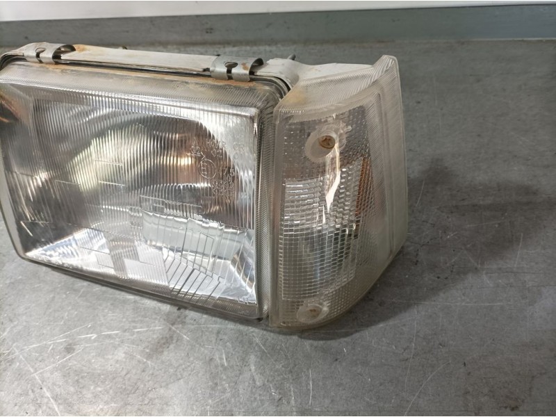 Recambio de faro izquierdo para seat marbella ce referencia OEM IAM 2701018  CON PILOTO REGULACION MANUAL