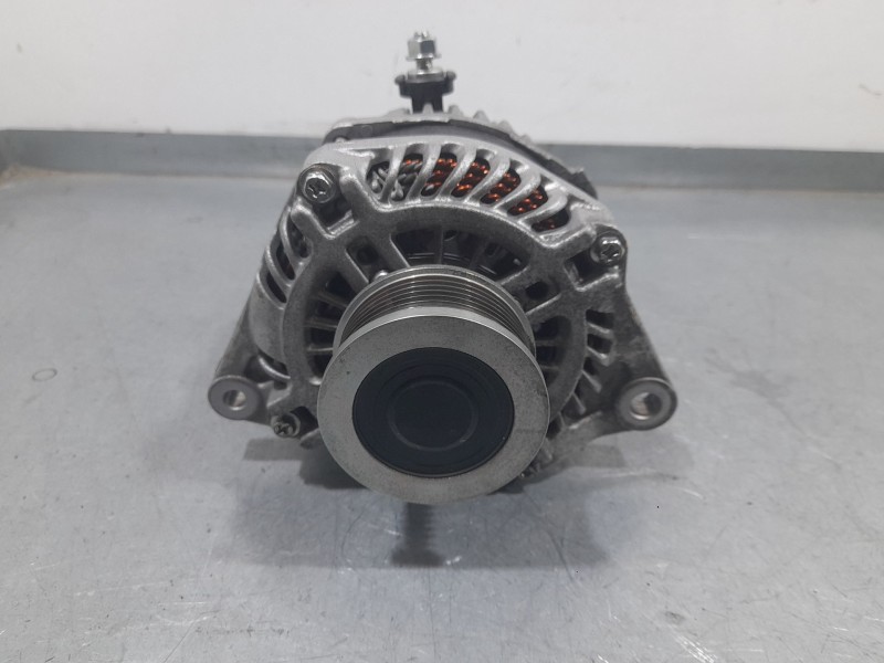 Recambio de alternador para nissan nt400 cabstar (f24m) 28.12, 32.12, 35.12 (f91an) referencia OEM IAM 231001AT6M A2TX1781AE MIT