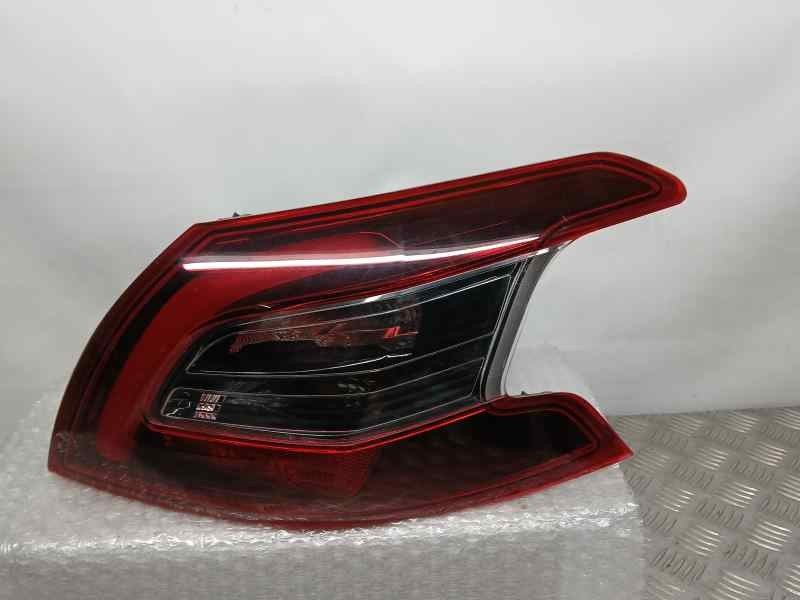 Recambio de piloto trasero derecho para peugeot 308 allure referencia OEM IAM 9823728580  EXTERIOR ROZADO