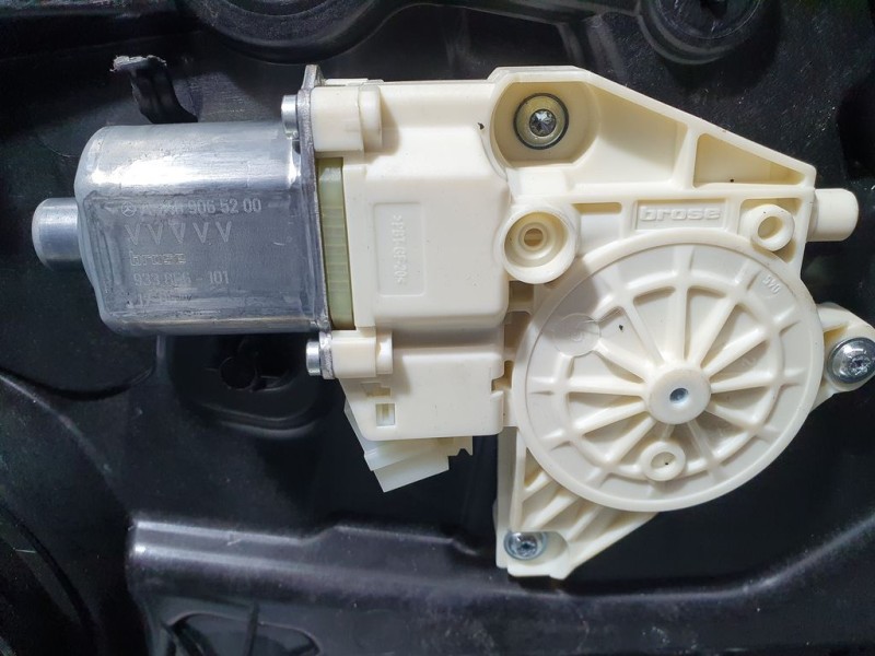 Recambio de elevalunas delantero derecho para mercedes-benz clase a (w176) a 180 cdi blueefficiency (176.012) referencia OEM IAM