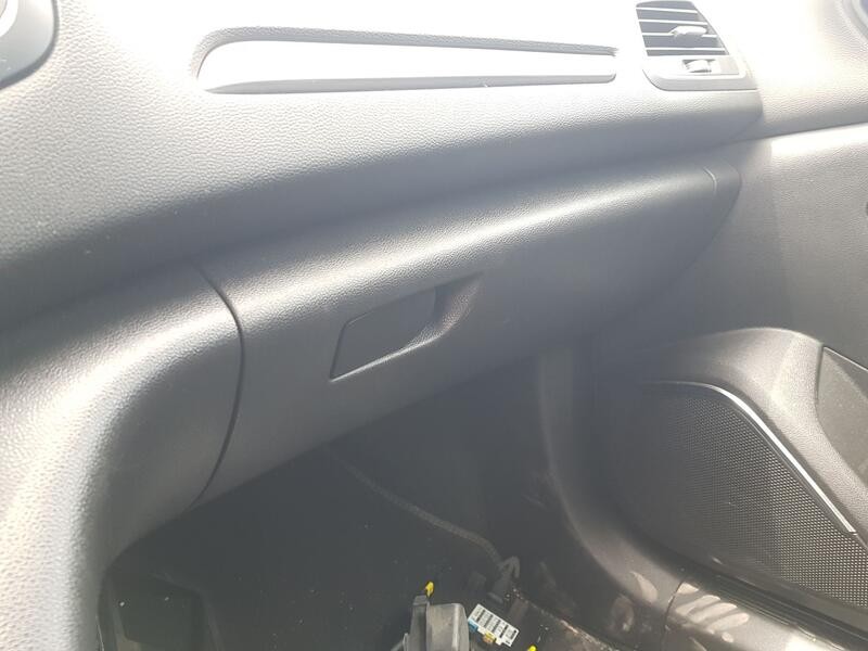 Recambio de guantera para renault megane iv hatchback (b9a/m/n_) 1.5 dci 110 (b9a3) referencia OEM IAM 685005280R  