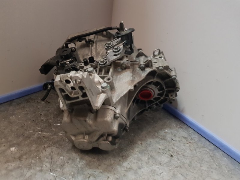 Recambio de caja cambios para kia pro_cee´d ( ) concept referencia OEM IAM ZG11HJ 203303 6VELOCIDADES