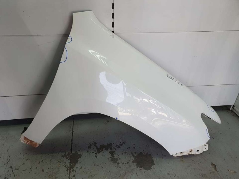 Recambio de aleta delantera derecha para toyota land cruiser (j15) gx referencia OEM IAM 5380160E10  