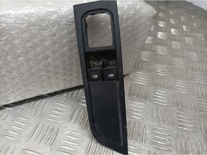 Recambio de mando elevalunas delantero izquierdo para skoda scala (nw) active referencia OEM IAM 5G0959858D  
