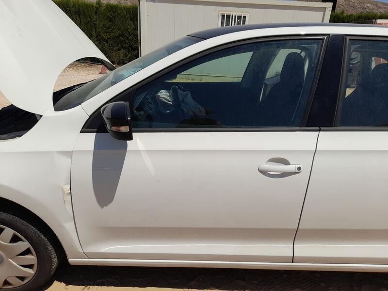 Recambio de puerta delantera izquierda para skoda rapid spaceback (nh1) 1.2 tsi referencia OEM IAM 5JA831055B ROZADA 