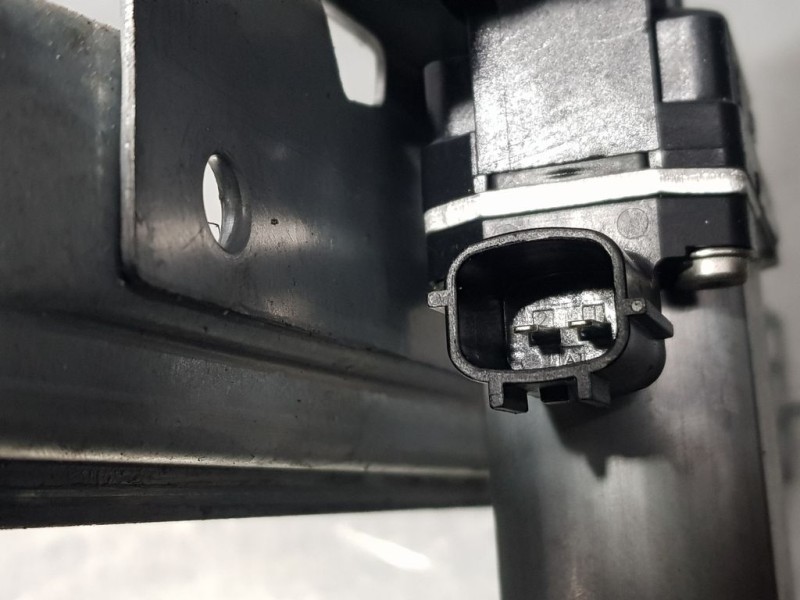 Recambio de elevalunas delantero derecho para renault clio iv limited referencia OEM IAM 128001071E  ELECTRICO 2 PINS