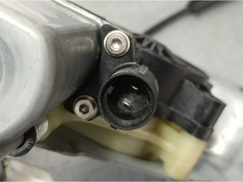 Recambio de elevalunas delantero derecho para renault kangoo profesional referencia OEM IAM 807208423R 2 PINS ELECTRICO 2 PINS