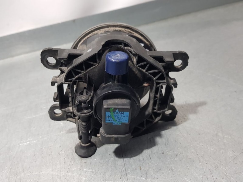 Recambio de faro antiniebla derecho para renault clio iv limited referencia OEM IAM 261500027R 89208691 VALEO