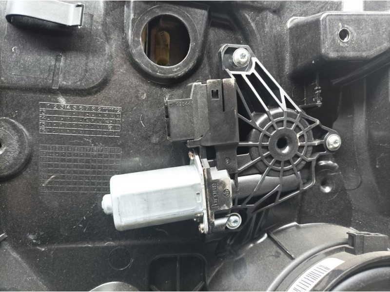 Recambio de elevalunas trasero izquierdo para mercedes-benz clase a (w176) a 180 cdi blueefficiency (176.012) referencia OEM IAM