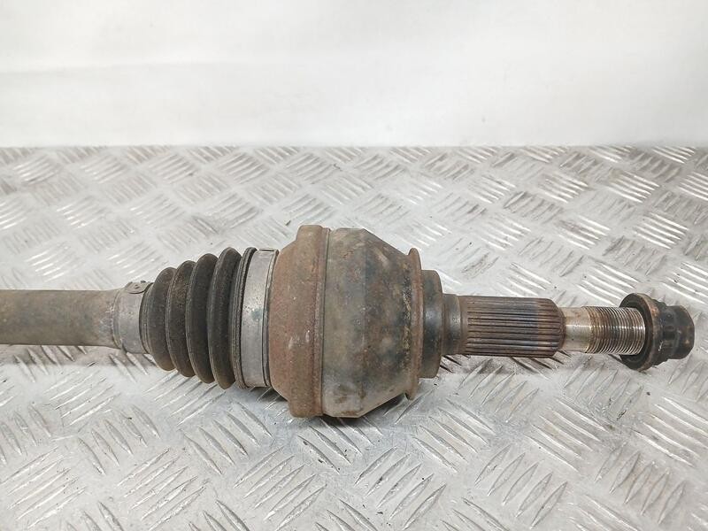 Recambio de transmision trasera derecha para lexus is200 (ds2/is2) 220d referencia OEM IAM 4233030160  