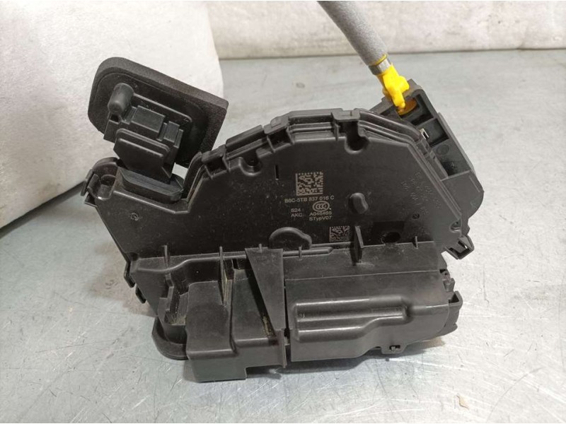 Recambio de cerradura puerta delantera derecha para audi a3 sedan (8ys) 35 tdi s line referencia OEM IAM 5TB837016C  ELECTRICA
