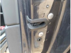 CERRADURA PUERTA DELANTERA DERECHA 9136FR MONTADA EN PUERTA 