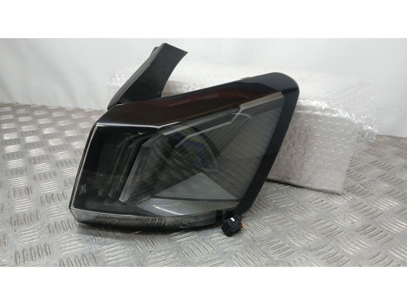 Recambio de piloto trasero derecho exterior para peugeot 3008 gt line referencia OEM IAM 9836231180 LED 82140201