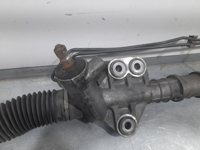 Recambio de cremallera direccion para nissan nt400 cabstar (f24m) 28.12, 32.12, 35.12 (f91an) referencia OEM IAM 49001MD00B 5100