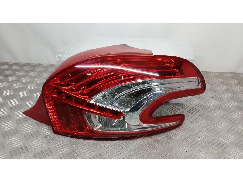 Recambio de piloto trasero derecho para peugeot 208 i (ca_, cc_) 1.4 hdi referencia OEM IAM 9672628380  