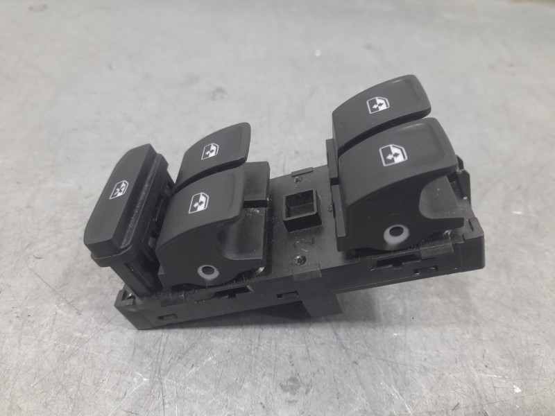 Recambio de mando elevalunas delantero izquierdo para volkswagen taigo (cs1) 1.0 tsi referencia OEM IAM 5G0959857DWH  