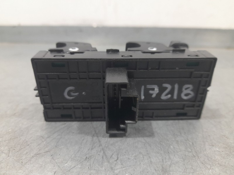 Recambio de mando elevalunas delantero izquierdo para volkswagen taigo (cs1) 1.0 tsi referencia OEM IAM 5G0959857DWH  