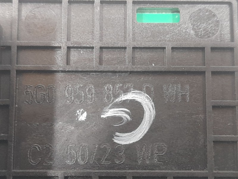 Recambio de mando elevalunas delantero izquierdo para volkswagen taigo (cs1) 1.0 tsi referencia OEM IAM 5G0959857DWH  