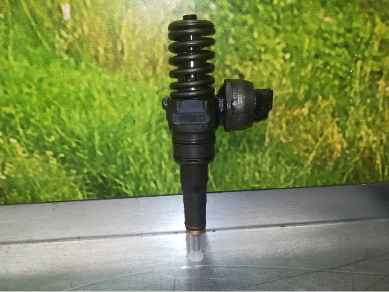 Recambio de inyector para seat leon (1p1) 2.0 tdi referencia OEM IAM 038130073AG 0414720215 BOSCH