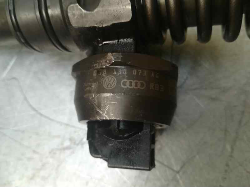 Recambio de inyector para seat leon (1p1) 2.0 tdi referencia OEM IAM 038130073AG 0414720215 BOSCH