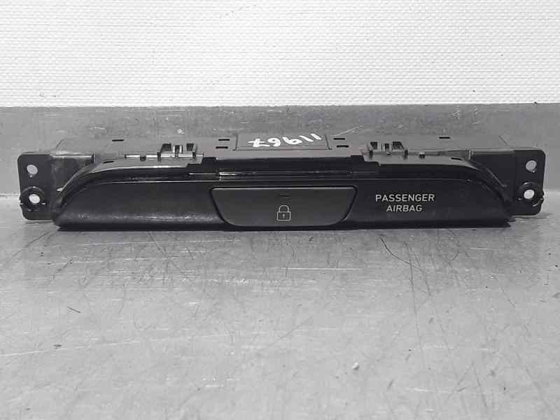 Recambio de mando multifuncion para hyundai i30 (pd) klass referencia OEM IAM 93770G4000 3H31Y01000 