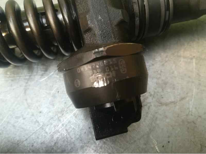 Recambio de inyector para seat leon (1p1) 2.0 tdi referencia OEM IAM 038130073AG 0414720215 BOSCH