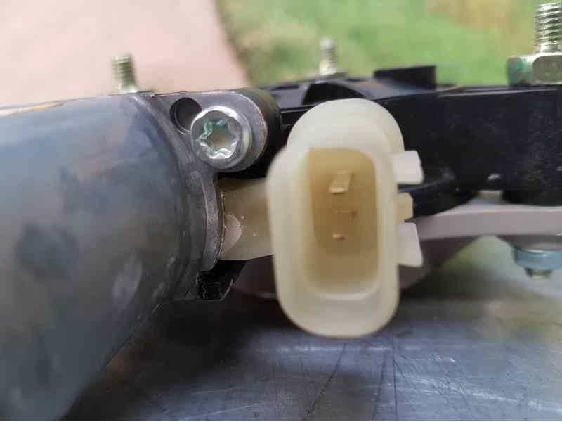 Recambio de elevalunas delantero derecho para kia stonic (ybcuv) tech referencia OEM IAM  2 PINS ELECTRICO