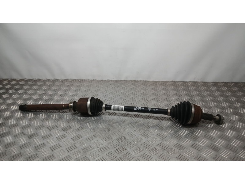 Recambio de transmision delantera derecha para peugeot 3008 gt line referencia OEM IAM 9808076080  