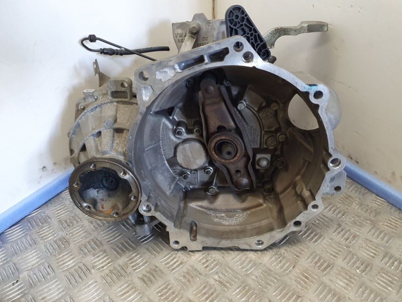 Recambio de caja cambios para volkswagen golf vi (5k1) advance referencia OEM IAM LLL 19118 5VELOCIDADES