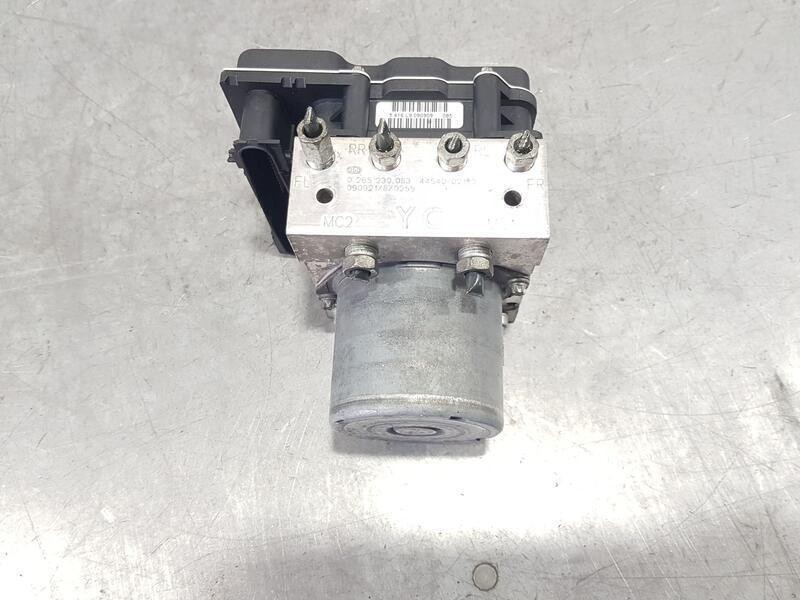 Recambio de abs para toyota auris edition referencia OEM IAM 445400218  