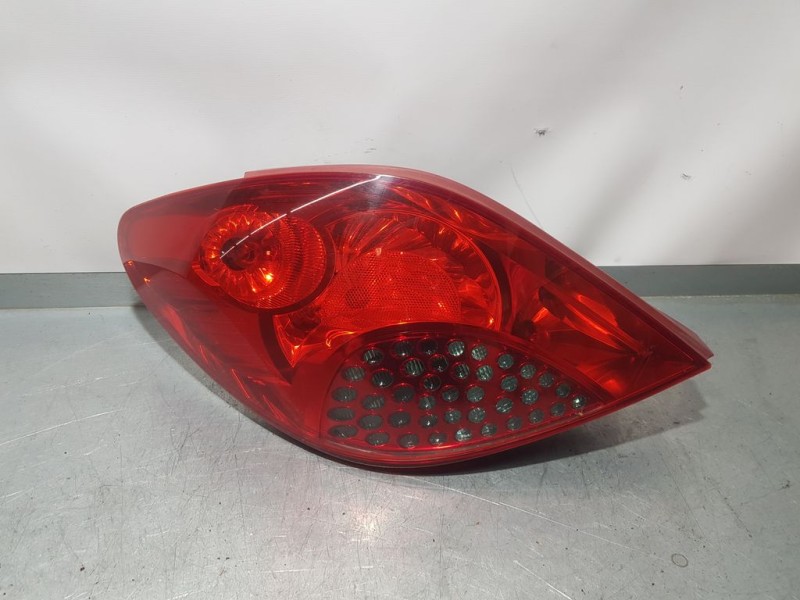 Recambio de piloto trasero izquierdo para peugeot 207 x-line referencia OEM IAM 6350Y7  ROZADO