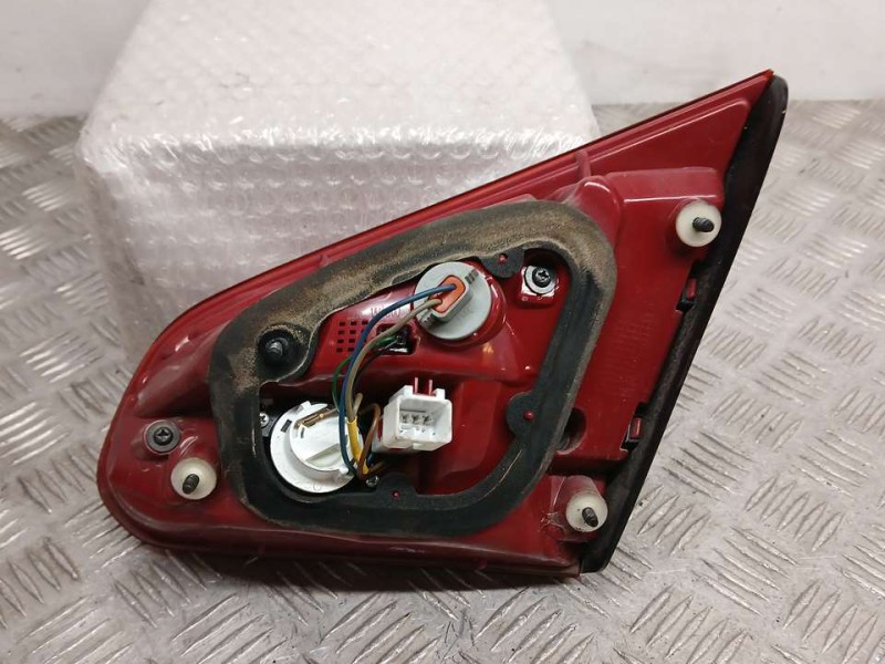 Recambio de piloto trasero izquierdo para kia cee´d business referencia OEM IAM 92403A2200  INTERIOR