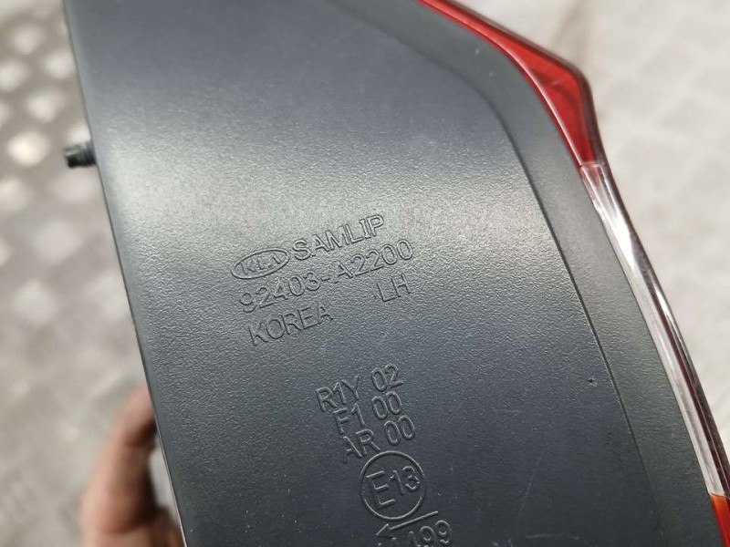 Recambio de piloto trasero izquierdo para kia cee´d business referencia OEM IAM 92403A2200  INTERIOR