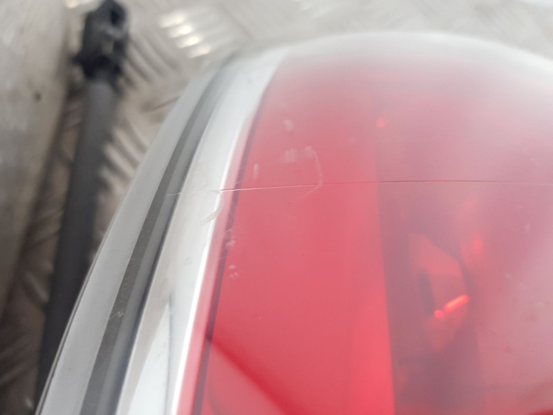 Recambio de piloto trasero izquierdo para hyundai accent iii (mc) 1.5 crdi gls referencia OEM IAM 924011E220 ROZADO 