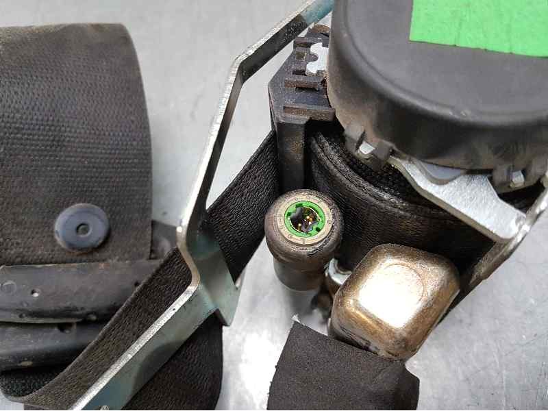 Recambio de pretensor airbag derecho para opel agila básico referencia OEM IAM 560943200  