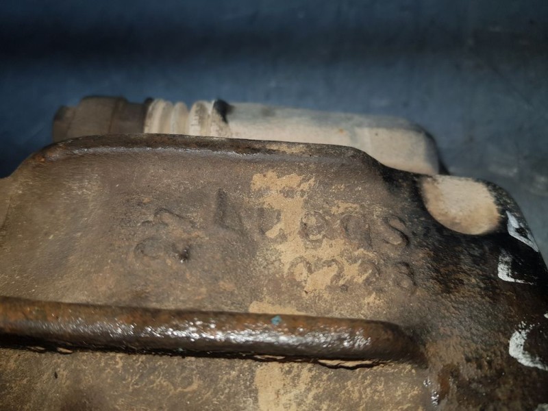 Recambio de pinza freno delantera derecha para nissan terrano/terrano.ii (r20) comfort referencia OEM IAM 410017F000  LUCAS