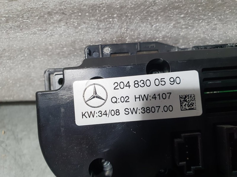 Recambio de mando climatizador para mercedes-benz clase c (w204) familiar 180 t kompressor (204.246) referencia OEM IAM A2048300