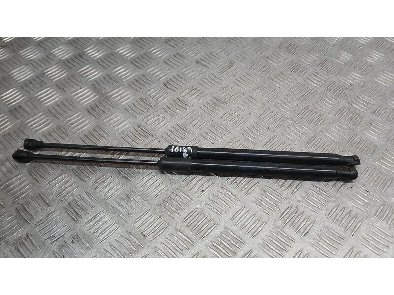 Recambio de amortiguadores maletero / porton para renault captur ii evolution referencia OEM IAM 904525391R PAREJA 904528177R