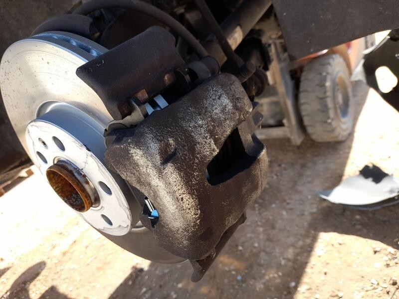 Recambio de pinza freno delantera derecha para volkswagen taigo (cs1) 1.0 tsi referencia OEM IAM 2Q0615124A  