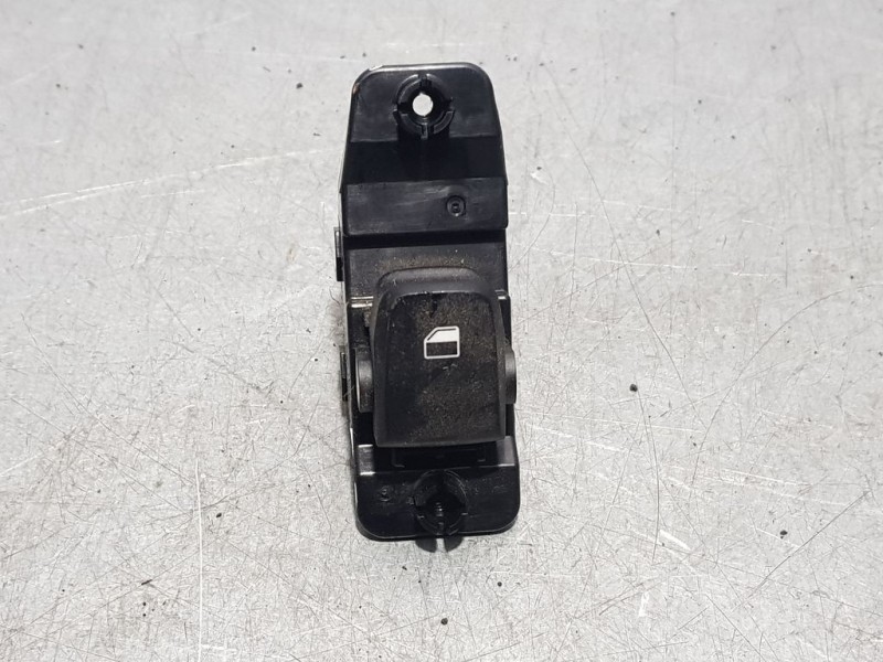 Recambio de mando elevalunas trasero derecho para hyundai kona pure referencia OEM IAM 3K552B1200  
