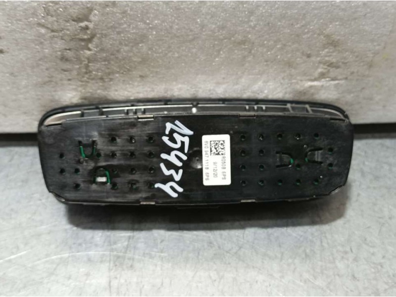 Recambio de luz interior para audi a3 sedan (8ys) 35 tdi s line referencia OEM IAM 8V0947111A  TRASERA