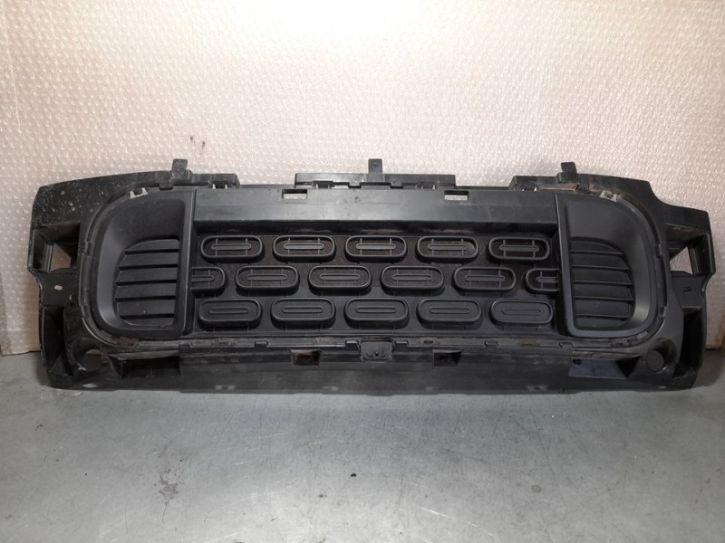 Recambio de rejilla delantera para citroën berlingo start m referencia OEM IAM 9816749880  INFERIOR