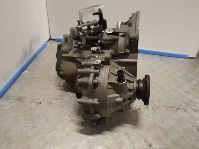 Recambio de caja cambios para seat ibiza sc (6j1) reference referencia OEM IAM MZK 27104 5VELOCIDADES