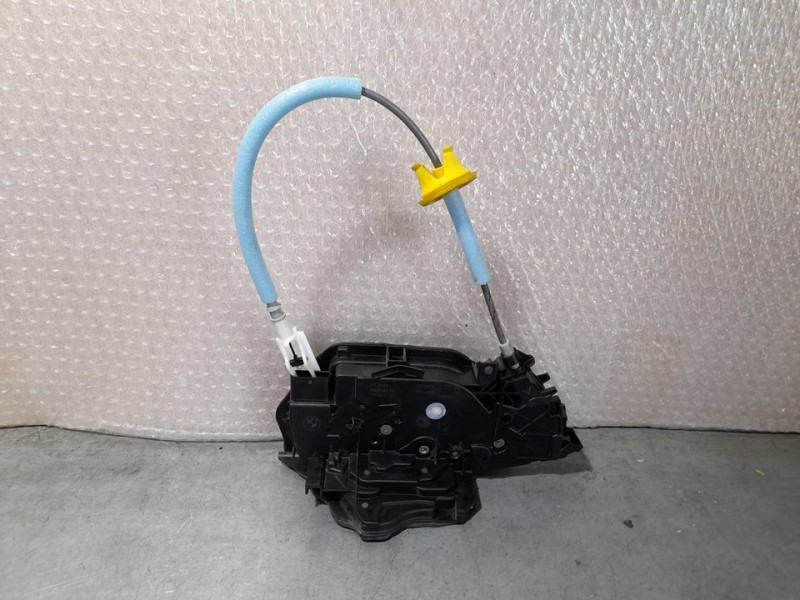 Recambio de cerradura puerta delantera derecha para bmw serie 1 lim. (f40) 118d referencia OEM IAM 795614205 17756710PL 